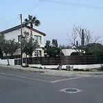Leda - The Guest Wing Pansiyon Pafos