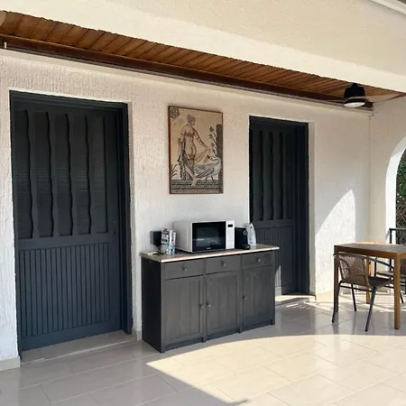 Leda - The Guest Wing *