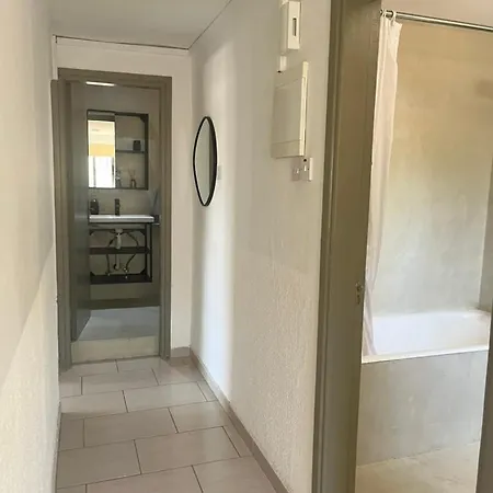 Leda - The Guest Wing Kwatera prywatna